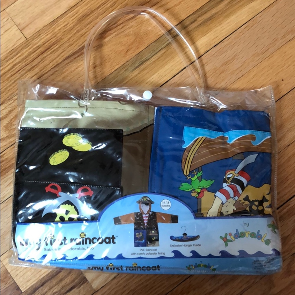 Kidorable Pirate theme raincoat size 12-18 months - Picture 6 of 12